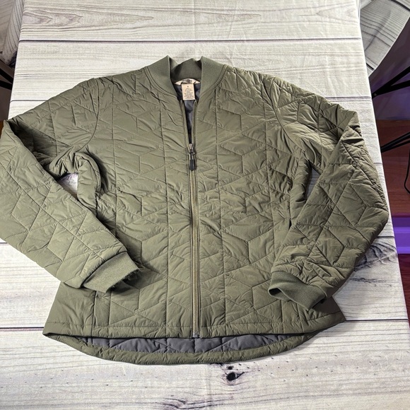 Duluth Trading Co Women's Quilted Bomber Jacket - Olive Work Warm - Picture 4 of 11